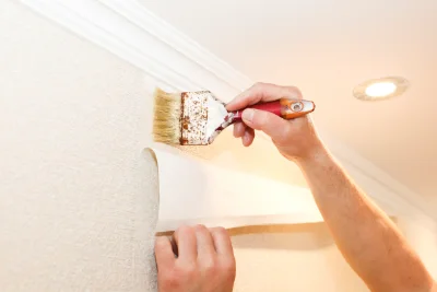 Pose de papier peint à Briec — revêtements muraux et toiles de verre